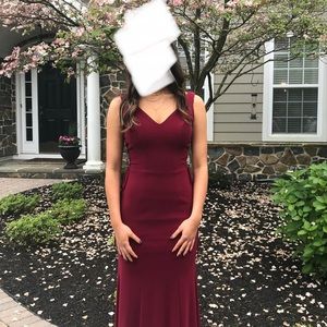 Abby paris size 0 maroon crepe prom dress